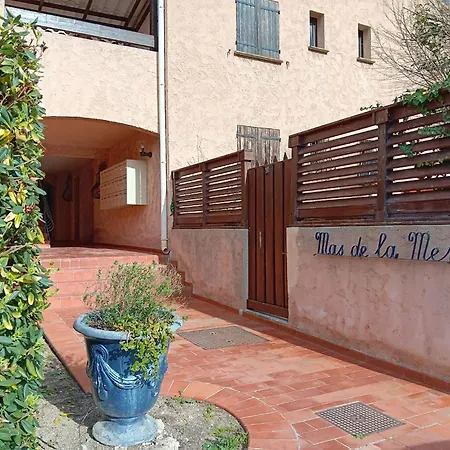 Apartment De La *