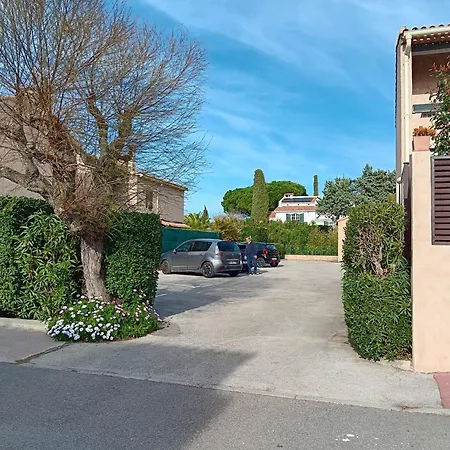 De La Apartment